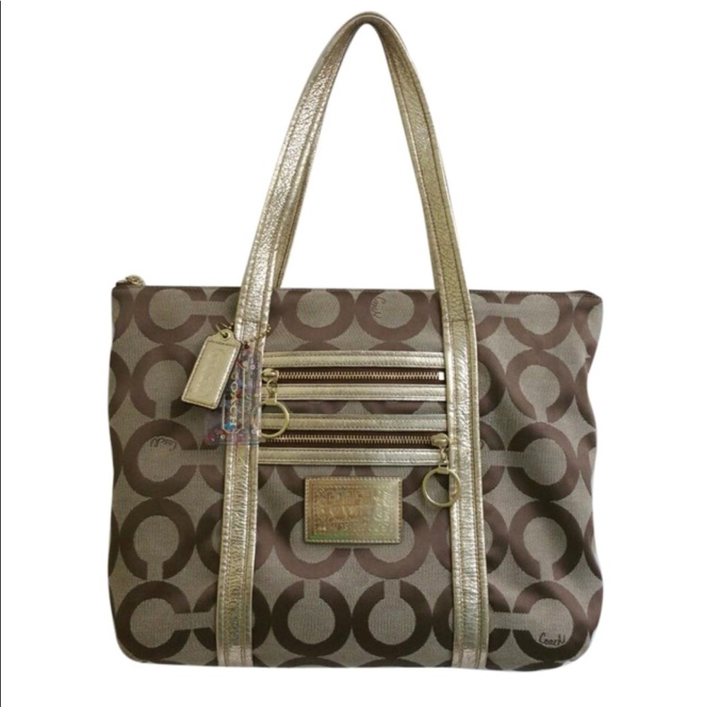 ✨COACH poppy signature bag in gold authentic